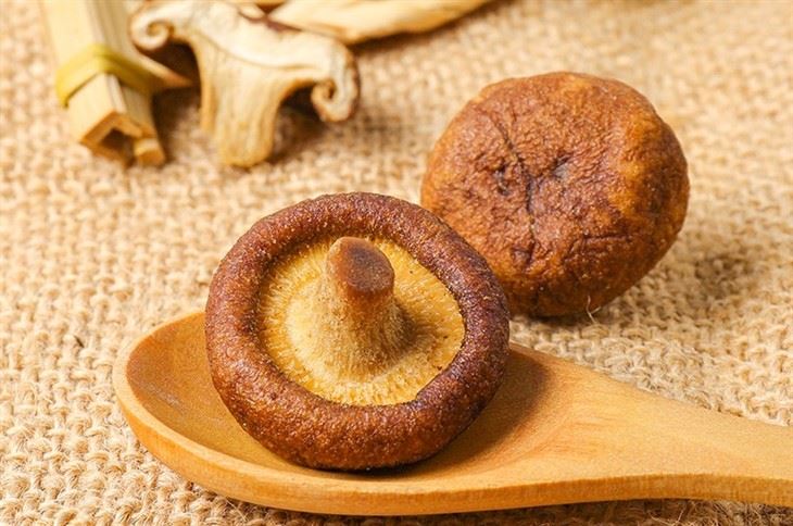 Vacuum Frying Shiitake Mushroom